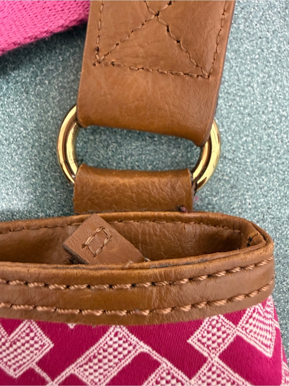 Tommy Hilfiger Logo-Print Crossbody Bag in Pink - Designer Style - Picture 10 of 11